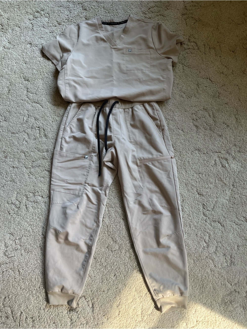 Fabletics Scrub set in Chai Medium short large